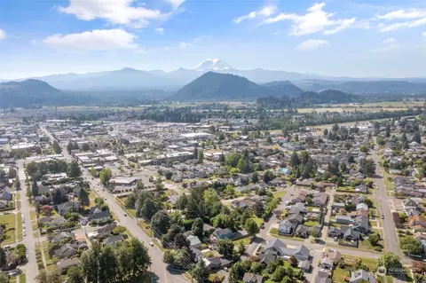 View/Area - 1702 Griffin Ave, Enumclaw, WA 98022 photo 1 of 2