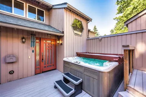 2930 Kennewick Pl NE, Renton, WA 98056