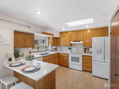 Kitchen - 9705 1st Ave SE, Everett, WA 98208 photo 1 of 4