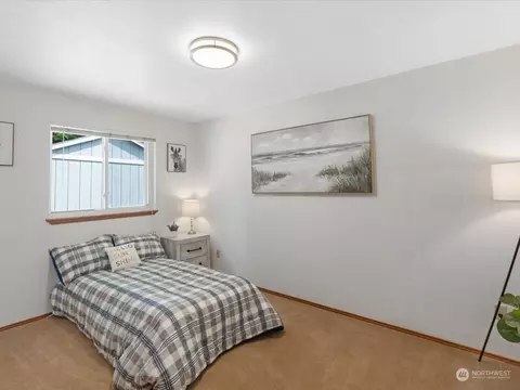 Bedroom - 9705 1st Ave SE, Everett, WA 98208 photo 1 of 4