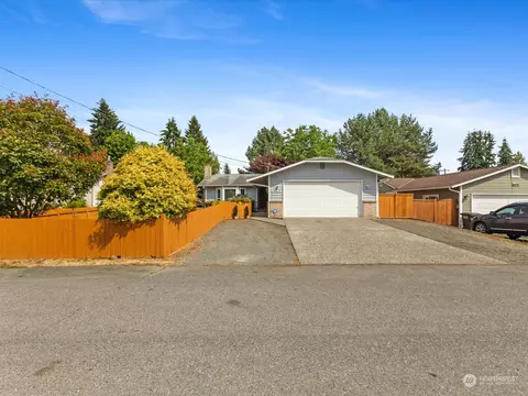 9705 1st Ave SE, Everett, WA 98208