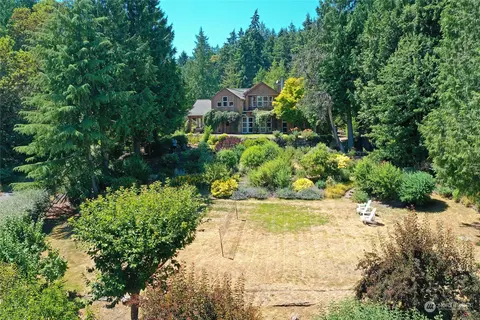 3998 El Cimo Ln NE, Bainbridge Island, WA 98110