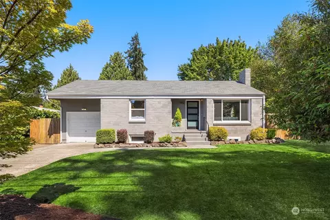 1932 N 120th St, Seattle, WA 98133