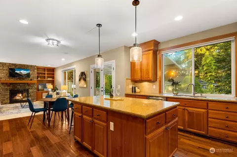 Kitchen - 10323 NE 194th St, Bothell, WA 98011 photo 4 of 4