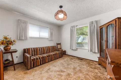 Bedroom - 111 74th St SE, Everett, WA 98203 photo 1 of 3