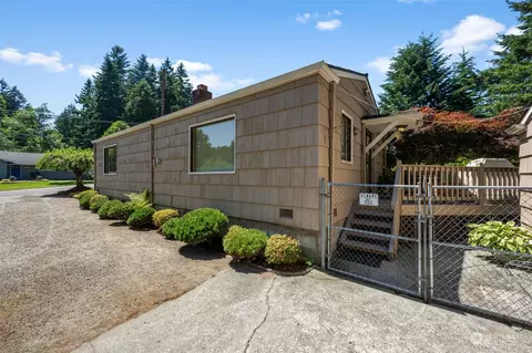 Exterior - 111 74th St SE, Everett, WA 98203 photo 2 of 6