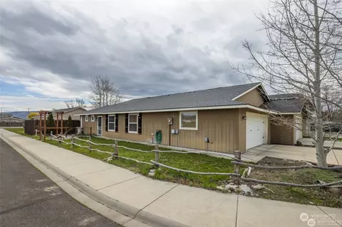 Exterior - 328 Pacific Loop, Kittitas, WA 98934 photo 3 of 5