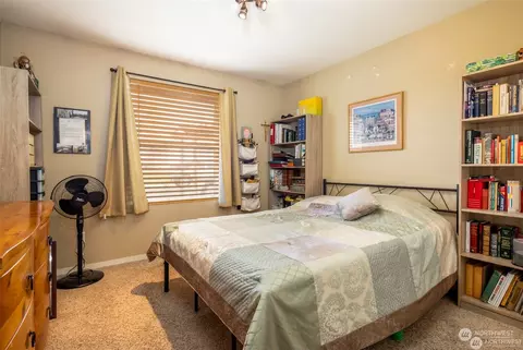 Bedroom - 328 Pacific Loop, Kittitas, WA 98934 photo 1 of 3