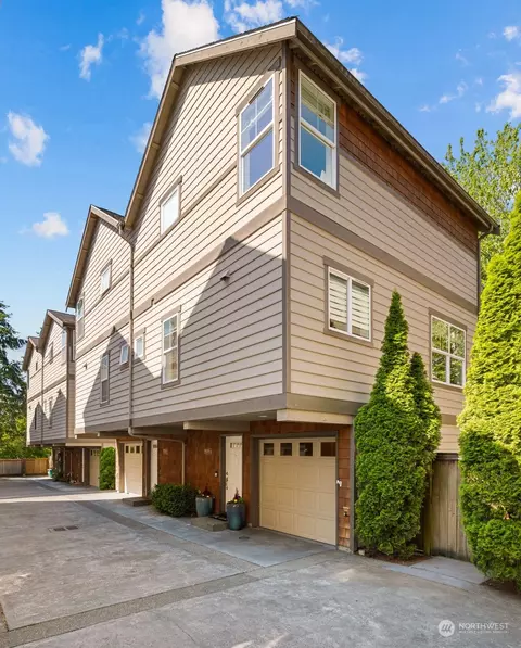 9509 Ashworth Ave N #B, Seattle, WA 98103