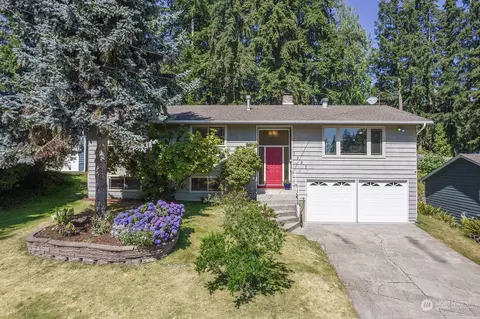 7227 137th Ave NE, Redmond, WA 98052