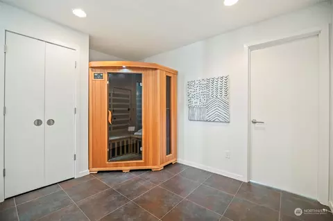 4322 Eastern Ave N, Seattle, WA 98103 photo 32