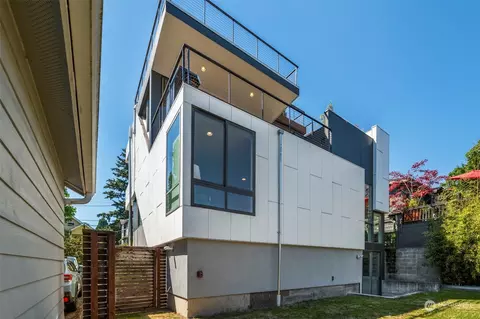 4322 Eastern Ave N, Seattle, WA 98103 photo 33
