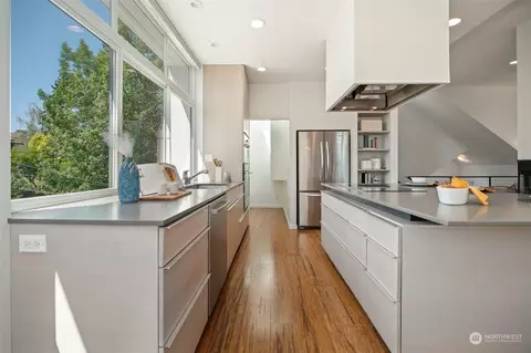 4322 Eastern Ave N, Seattle, WA 98103 photo 11