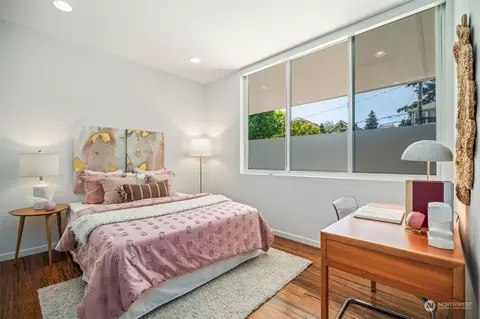 4322 Eastern Ave N, Seattle, WA 98103 photo 23