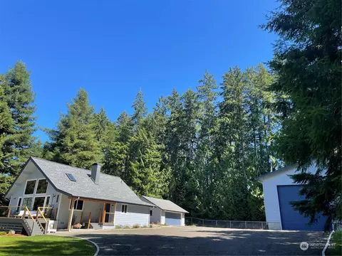 650 E Ballantrae Dr, Shelton, WA 98584