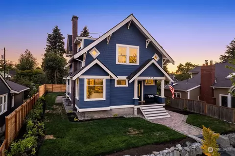 3233 Whalley Pl W, Seattle, WA 98199
