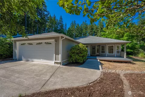 11305 109th St, Anderson Island, WA 98303