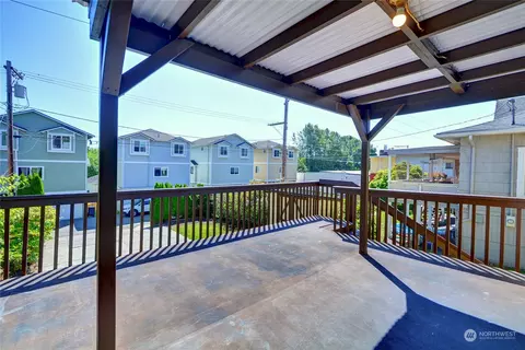 1113 E Marine View Dr, Everett, WA 98201 photo 22