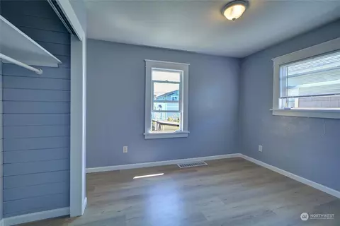 1113 E Marine View Dr, Everett, WA 98201 photo 10