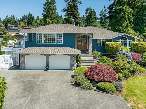 709 Birch Pl, Edmonds, WA 98020