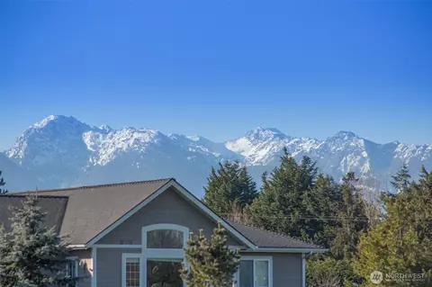 Exterior - 70 Sunset View Ln, Sequim, WA 98382 photo 2 of 10