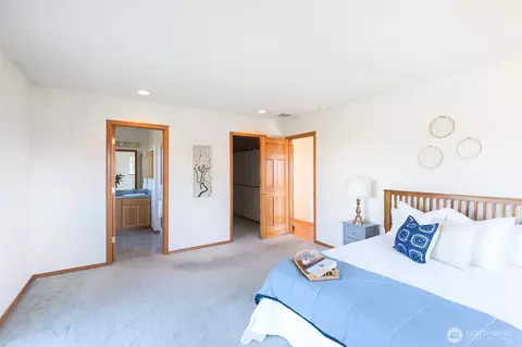 Bedroom - 70 Sunset View Ln, Sequim, WA 98382 photo 3 of 4