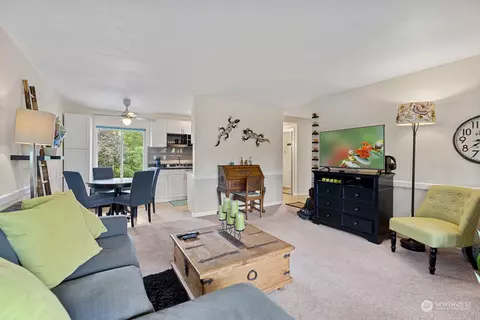 5029 84th St SW #112, Mukilteo, WA 98275