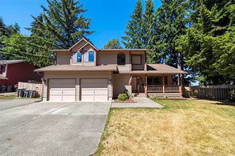 8215 Autumn Hills Pl NE, Bremerton, WA 98311
