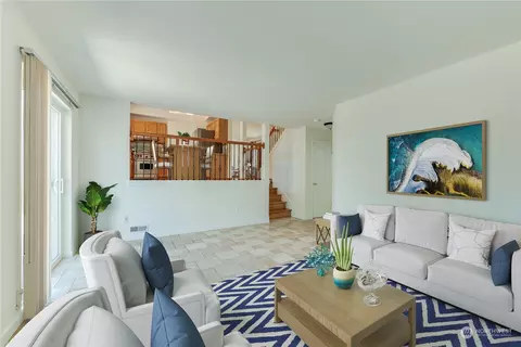 Living - 14515 49th Dr SE, Everett, WA 98208 photo 5 of 6