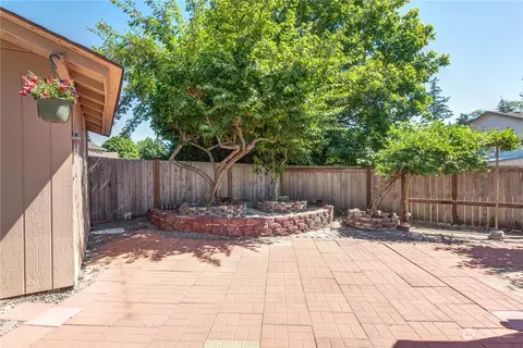 Exterior - 14515 49th Dr SE, Everett, WA 98208 photo 9 of 11