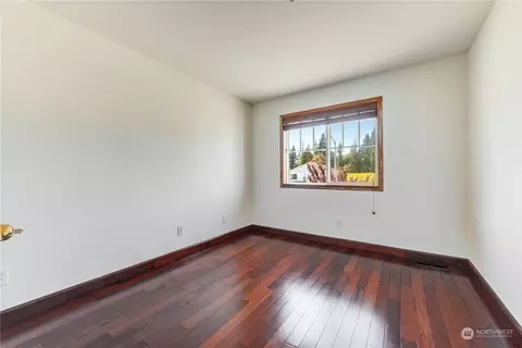 Bedroom - 14515 49th Dr SE, Everett, WA 98208 photo 3 of 4