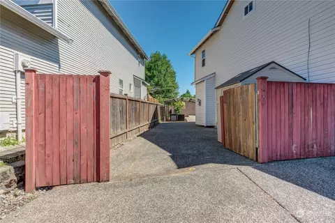 Exterior - 14515 49th Dr SE, Everett, WA 98208 photo 11 of 11