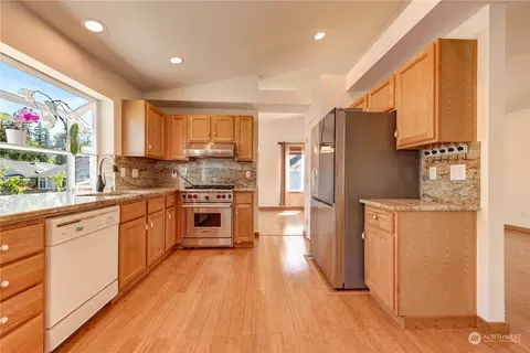 Kitchen - 14515 49th Dr SE, Everett, WA 98208 photo 1 of 3