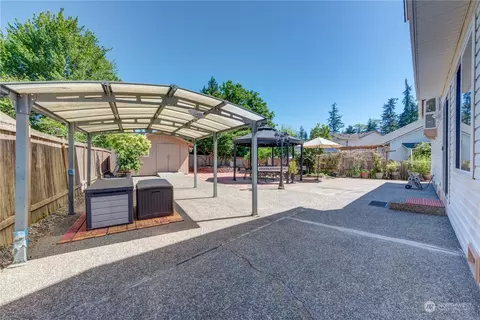 Exterior - 14515 49th Dr SE, Everett, WA 98208 photo 10 of 11
