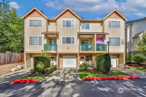4752 Whitworth Pl S #N-102, Renton, WA 98055