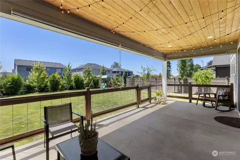 Exterior - 2764 Terry Ct, Enumclaw, WA 98022 photo 5 of 7