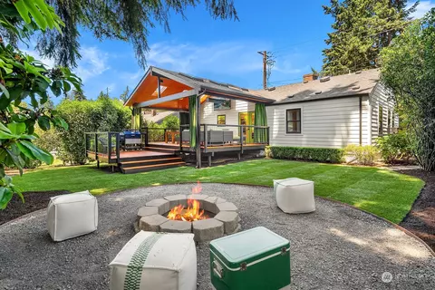337 NE 120th St, Seattle, WA 98125