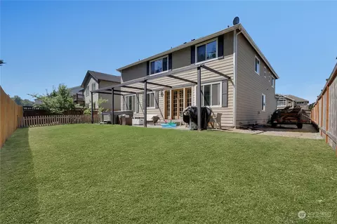 Exterior - 1208 Daffodil Ave NE, Orting, WA 98360 photo 4 of 7