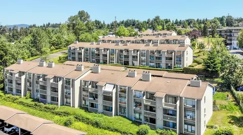 1305 S Puget Dr #B22, Renton, WA 98055