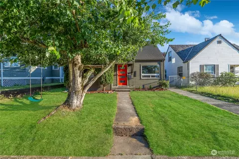 608 6th St SE, Auburn, WA 98002