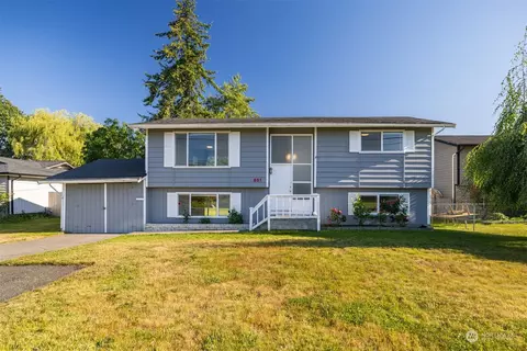 851 Adelia St, Blaine, WA 98230
