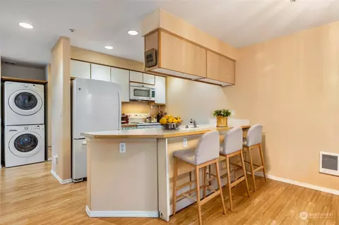 Kitchen - 9727 18th Ave W #B104, Everett, WA 98204 photo 1 of 1