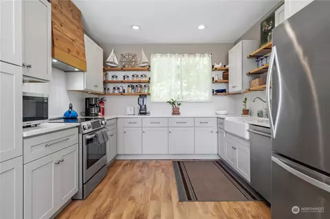 Kitchen - 407 E Benson Loop Rd, Shelton, WA 98584 photo 1 of 3