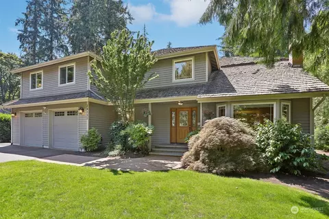 24131 NE 6th Pl, Sammamish, WA 98074