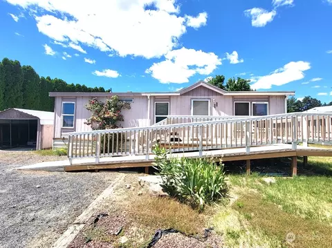 2285 Basin St SW #11, Ephrata, WA 98823