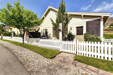 106 Firerock Ln, Oroville, WA 98844