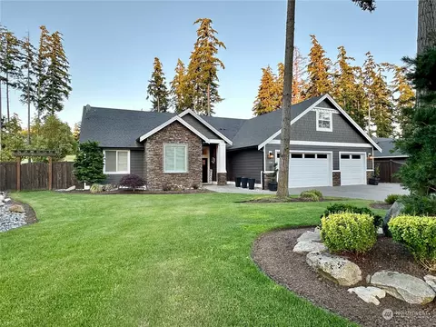 128 Woodland Dr, Camano Island, WA 98282