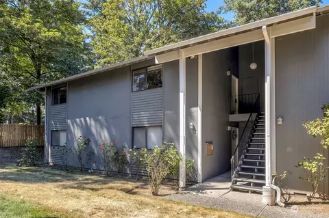 1601 149th Pl SE #3, Bellevue, WA 98007