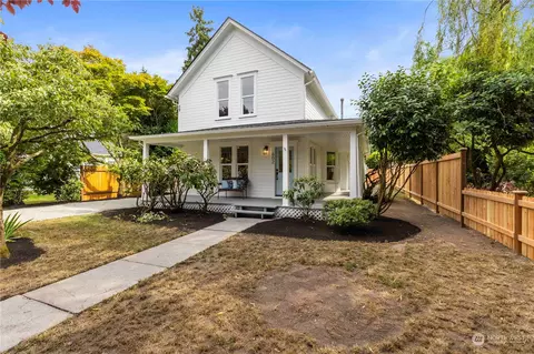 602 3rd Ave NE, Puyallup, WA 98372