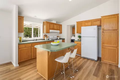 12609 NE Hollyhills Dr, Bothell, WA 98011 photo 9